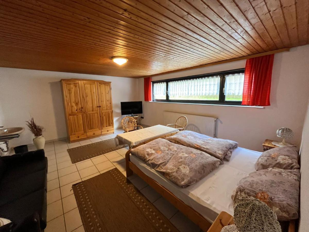Pension Ernst Im Herzen Des Pfaelzerwaldes Mit Kueche Hotell Elmstein Eksteriør bilde